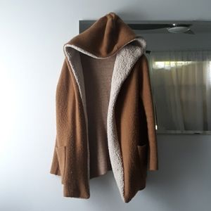 Shearling overcoat Zara 60's vibe